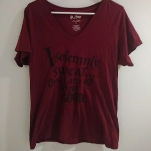 Hottopic maroon Harry Potter tee.